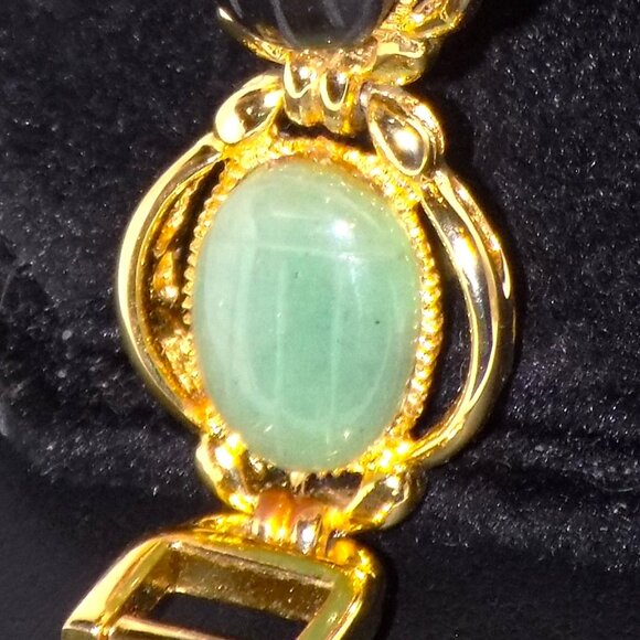 Vintage Ladies Lafayette Carved Semi-Precious Stone Scarab Mother-of-Pearl Watch - Picture 7 of 14